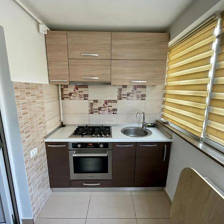 Garsoniera Moderna Parcare Internet Apartment Pitesti Exterior photo