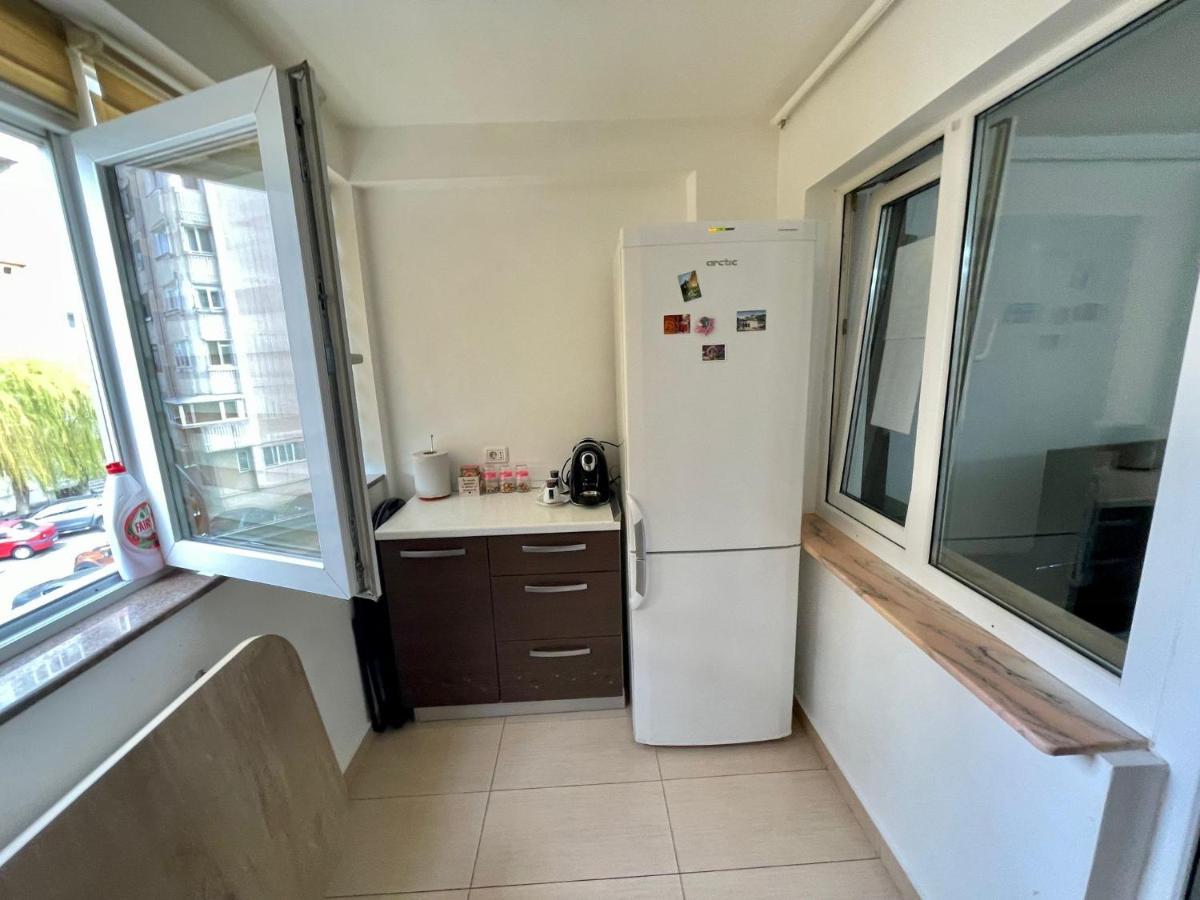 Garsoniera Moderna Parcare Internet Apartment Pitesti Exterior photo
