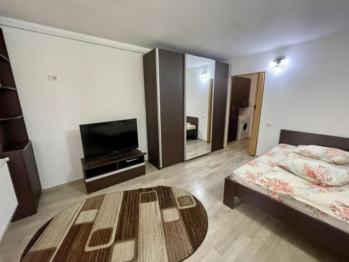 Garsoniera Moderna Parcare Internet Apartment Pitesti Exterior photo