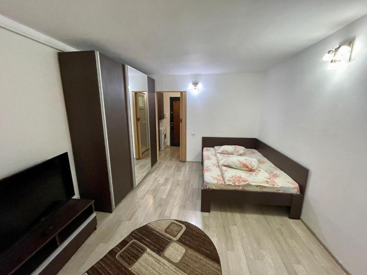 Garsoniera Moderna Parcare Internet Apartment Pitesti Exterior photo